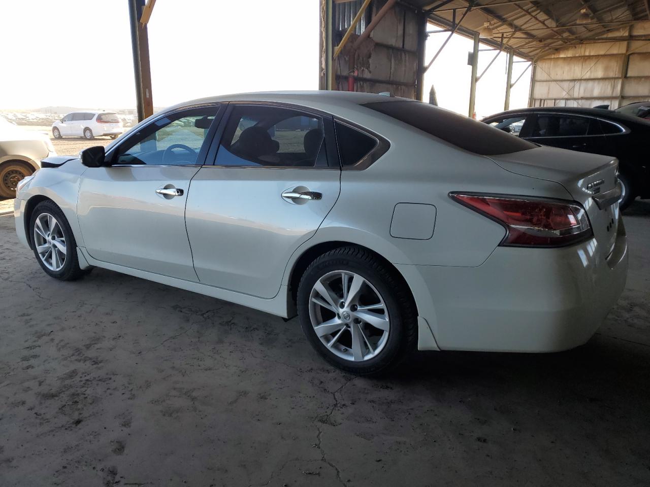2015 Nissan Altima - Image 2