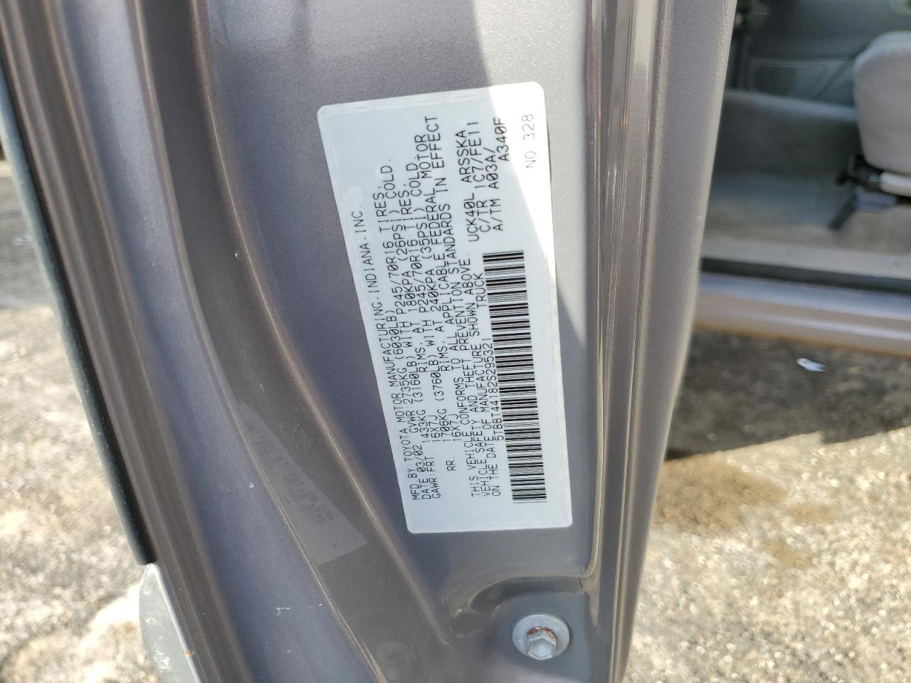 2002 Toyota Tundra - Image 12