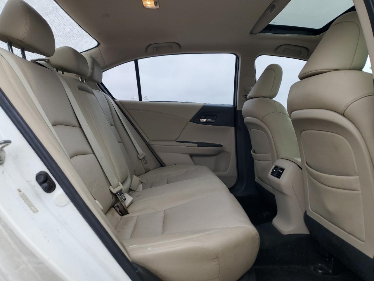 2013 Honda Accord - Image 10