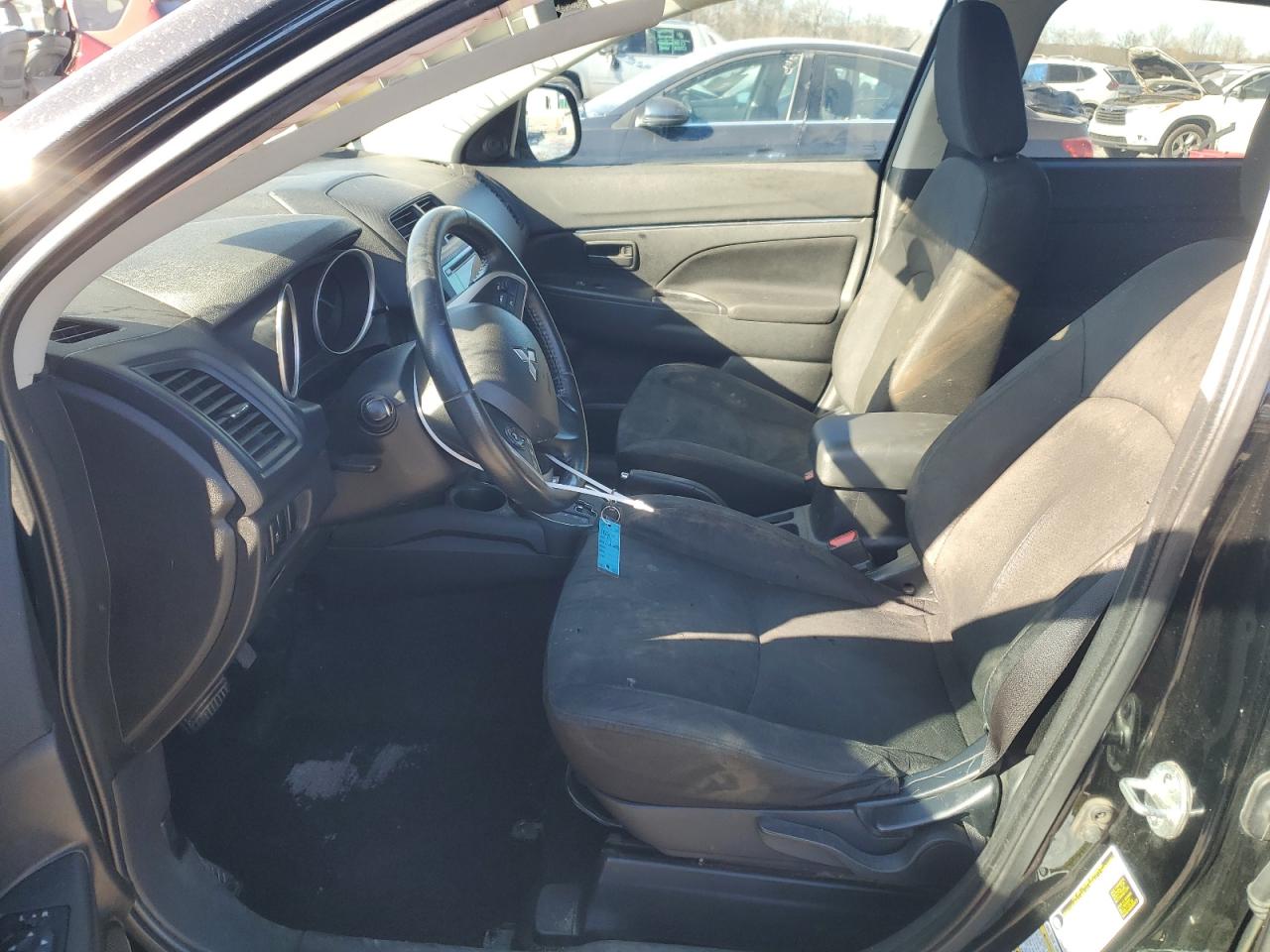 2015 Mitsubishi Outlander - Image 7