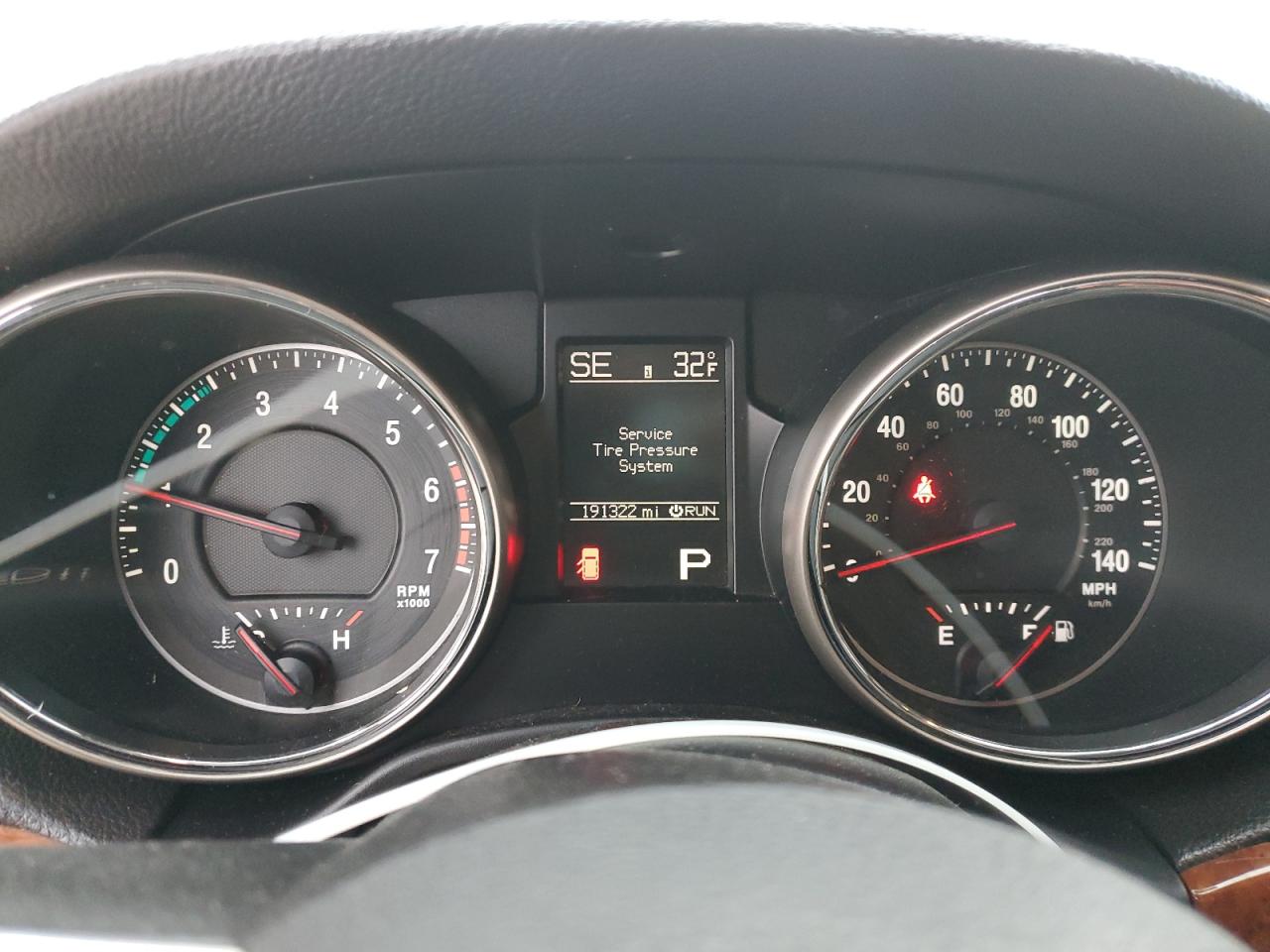2011 Jeep Grand Cherokee - Image 9