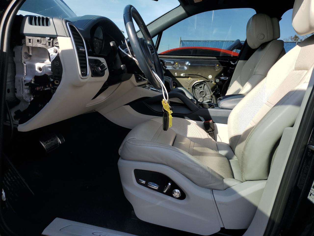 2020 Porsche Cayenne - Image 7