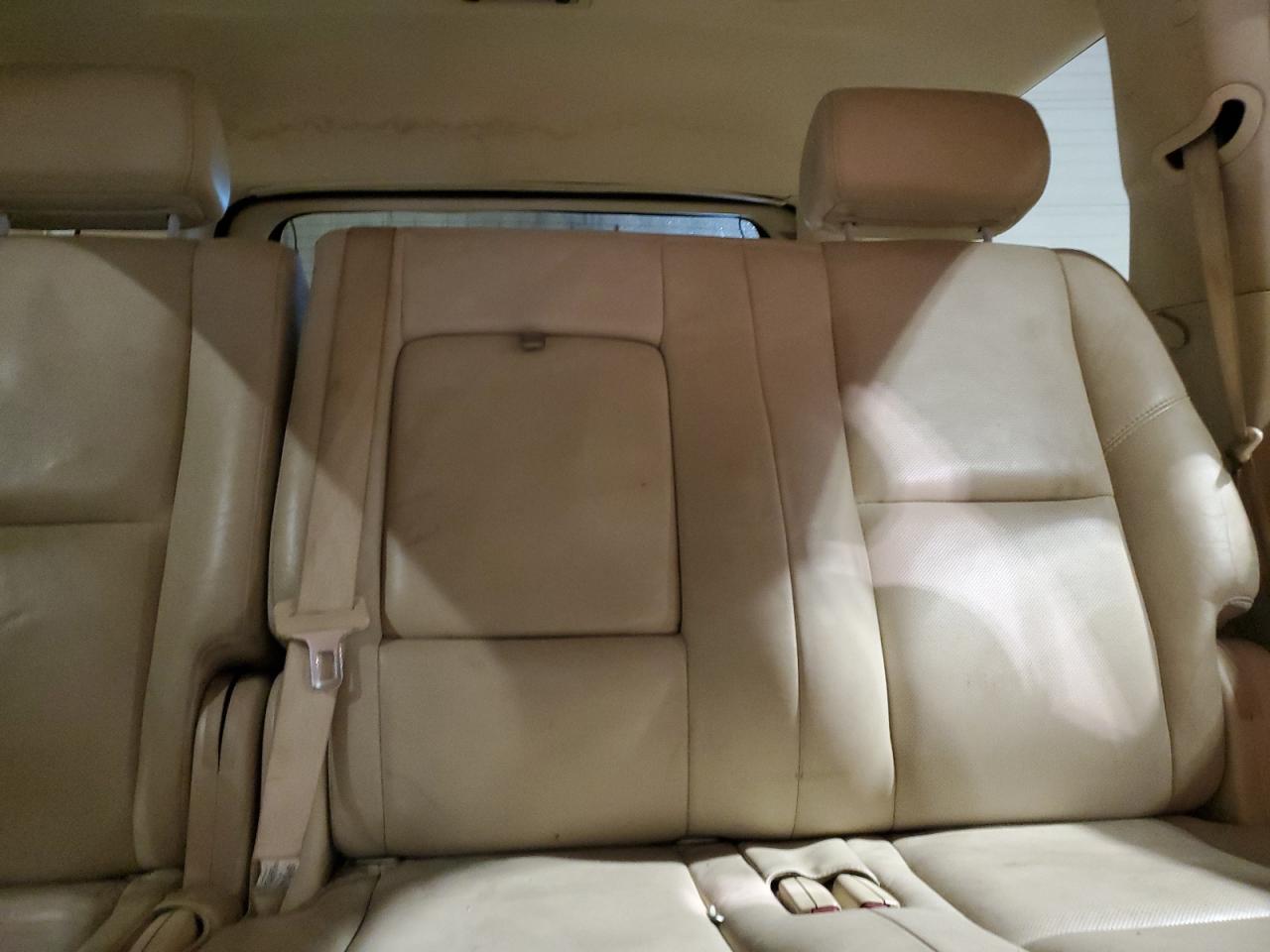 2007 Cadillac Escalade - Image 10