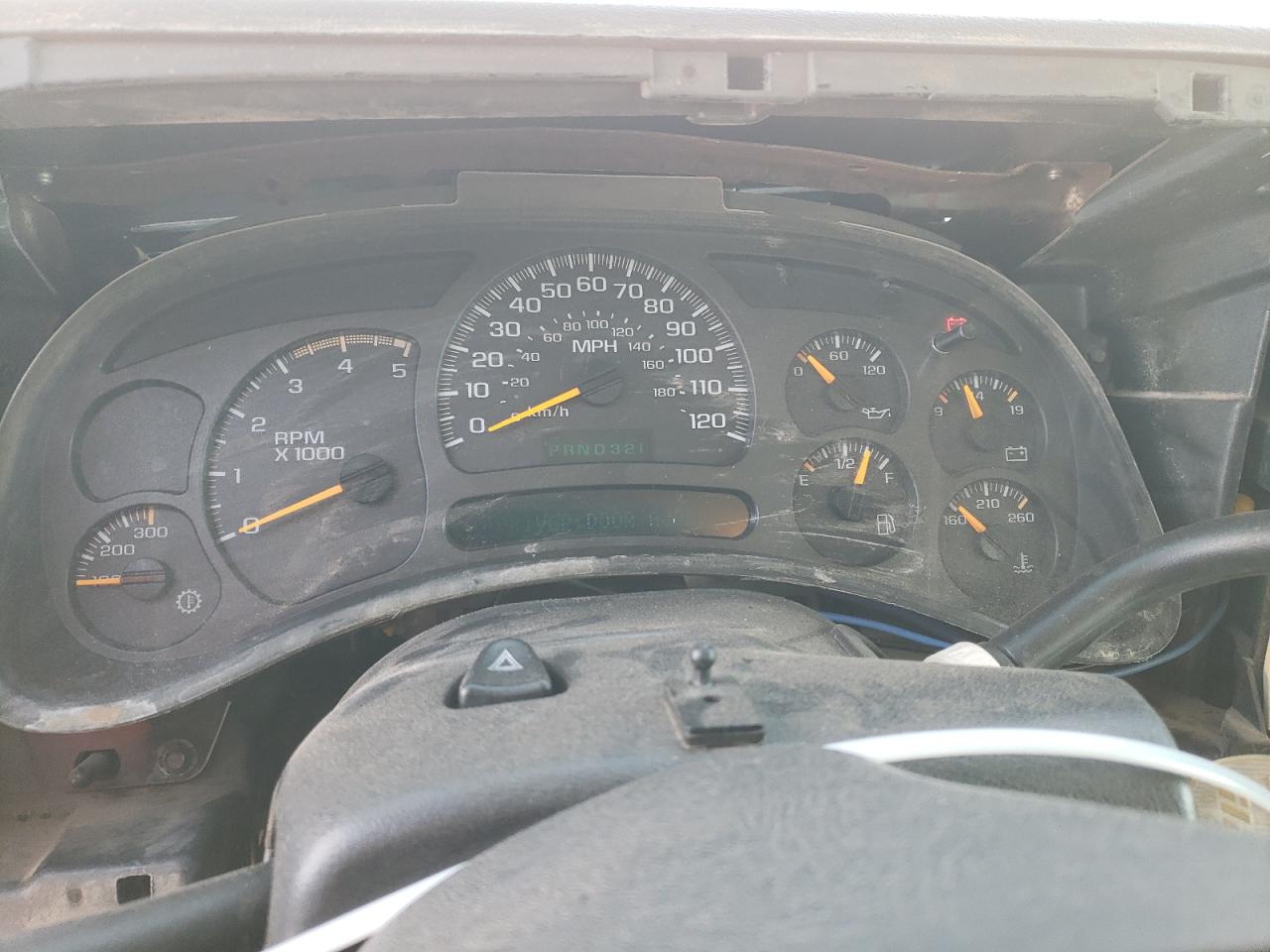 2003 Chevrolet Silverado - Image 9