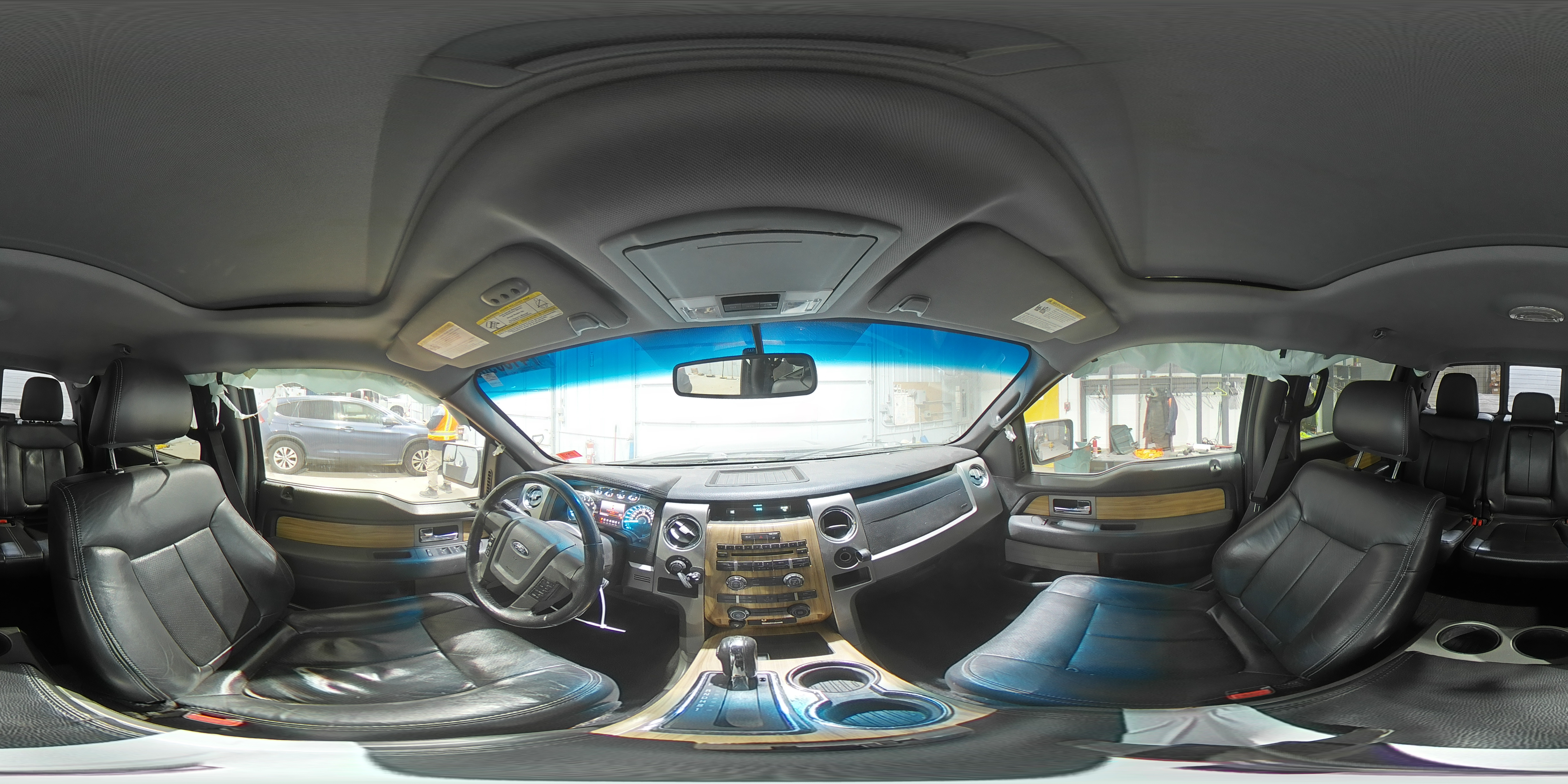 2011 Ford F-150 - Image 13