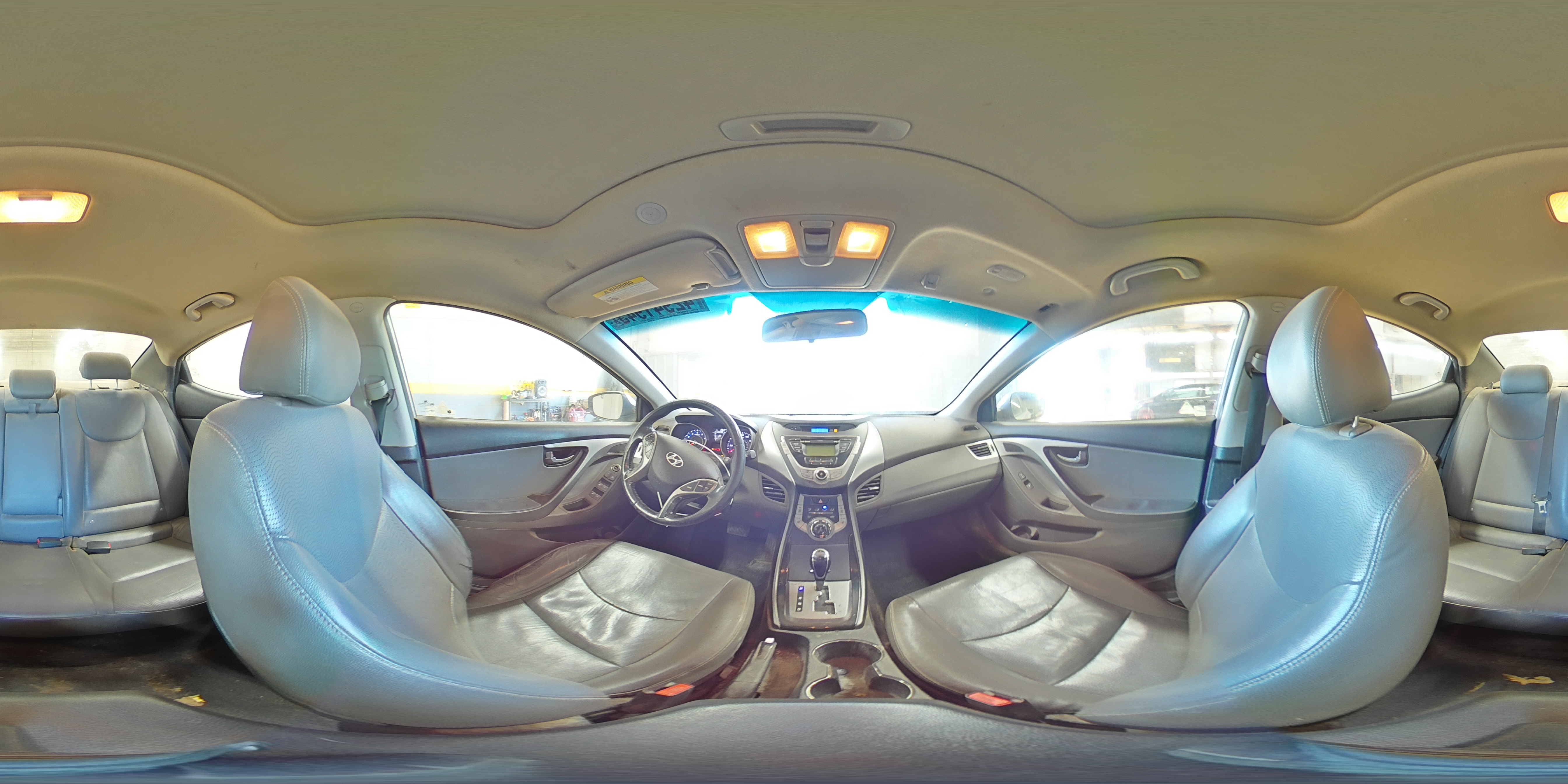 2013 Hyundai Elantra - Image 12