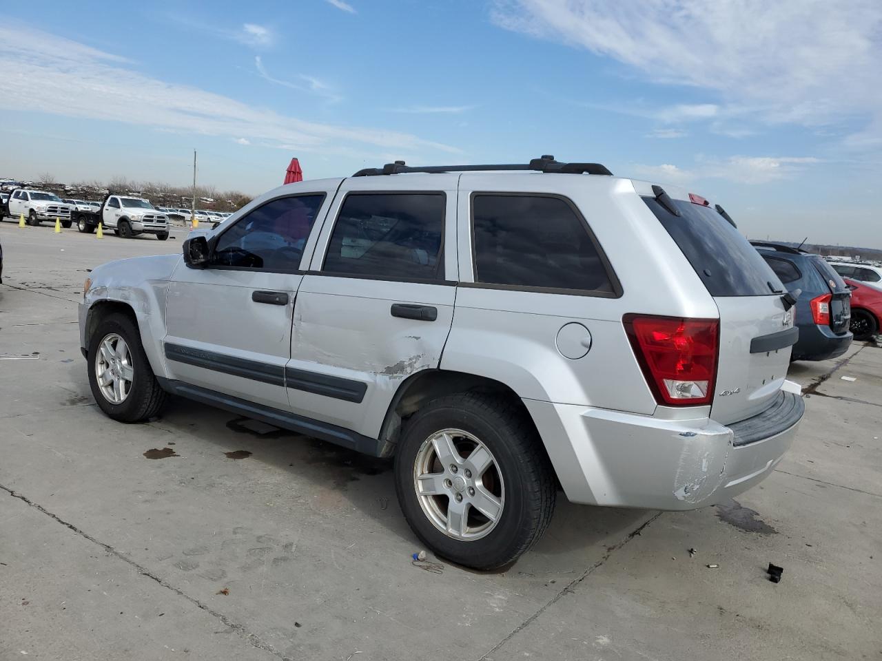 2005 Jeep Grand Cherokee - Image 2