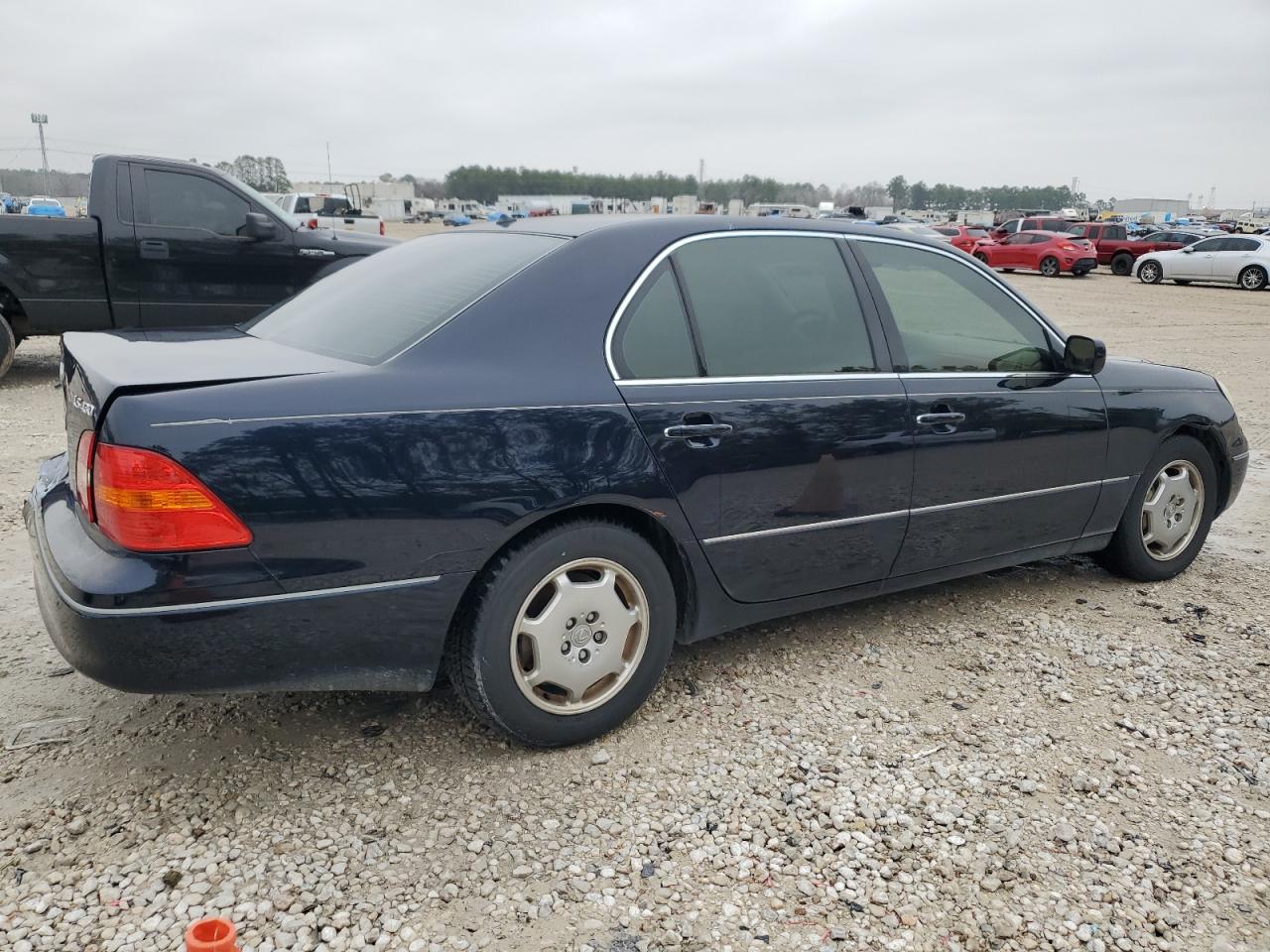 2002 Lexus LS - Image 3