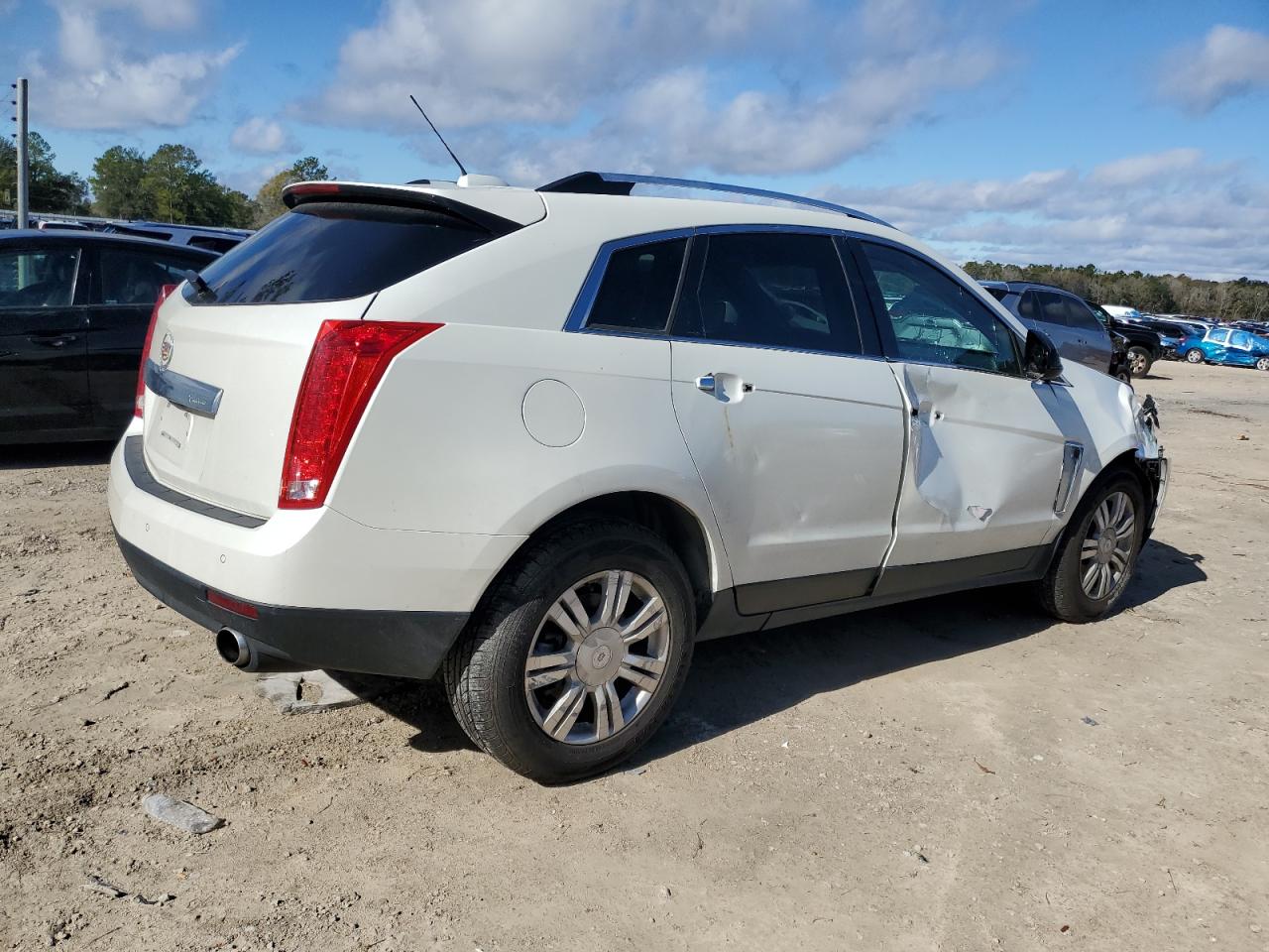 VIN 3GYFNEE38GS544349 2016 CADILLAC SRX no.3