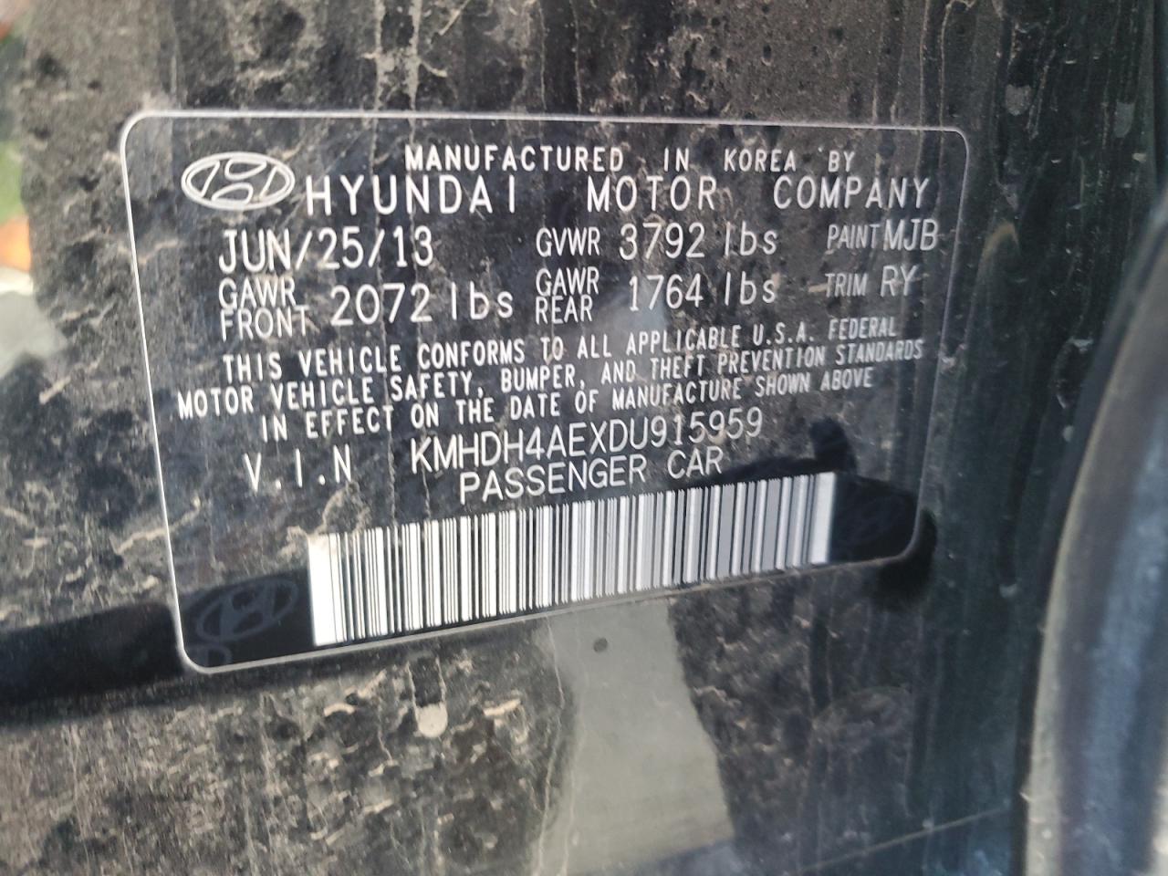 2013 Hyundai Elantra - Image 12