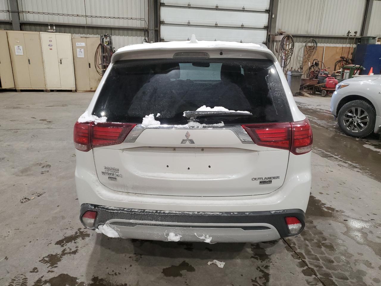 2019 Mitsubishi Outlander - Image 6