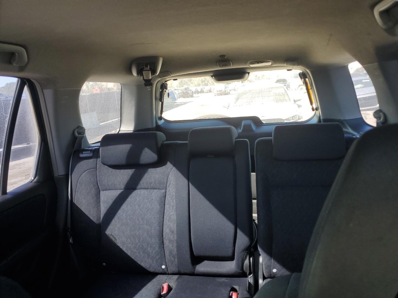 2005 Honda CR-V - Image 10