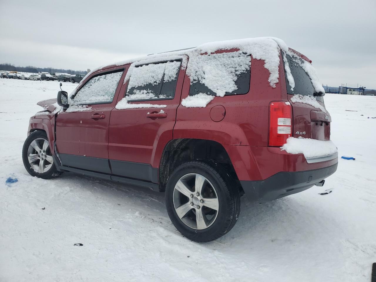 2016 Jeep Liberty (Patriot) - Image 2