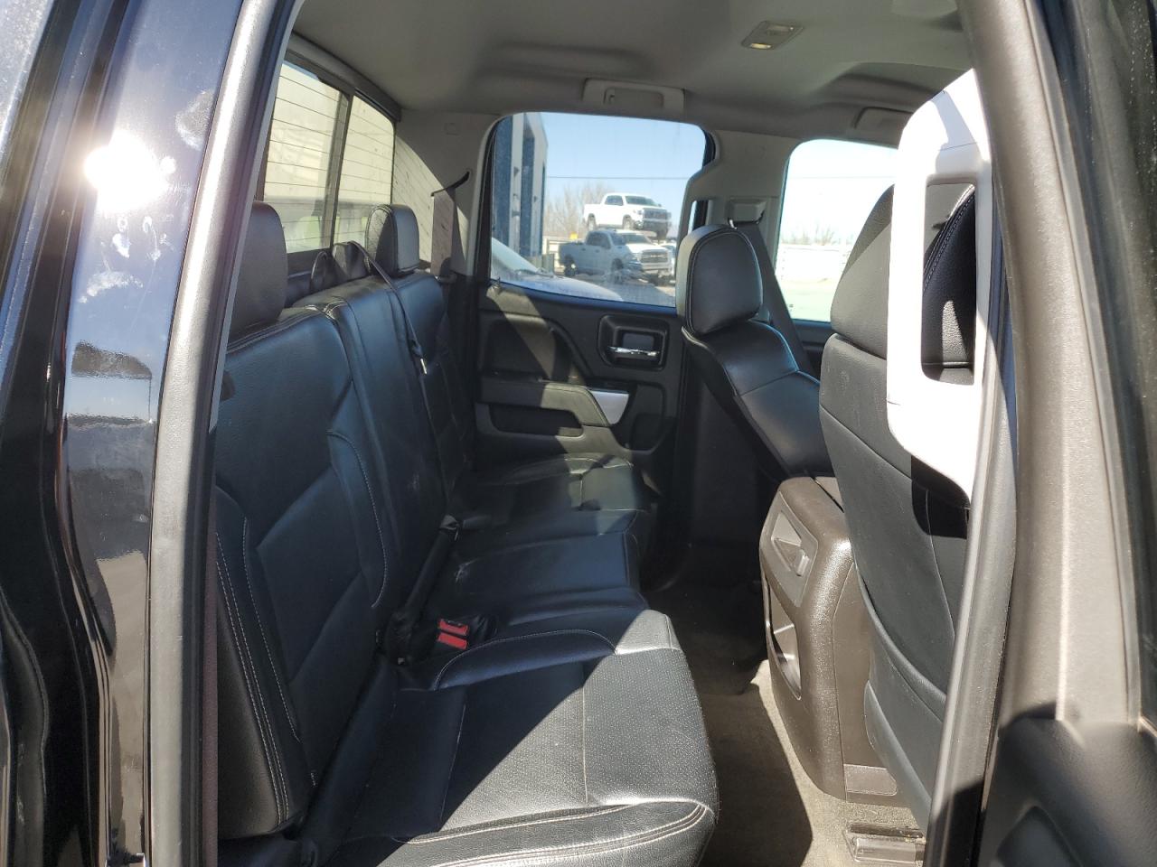 2017 Chevrolet Silverado - Image 10