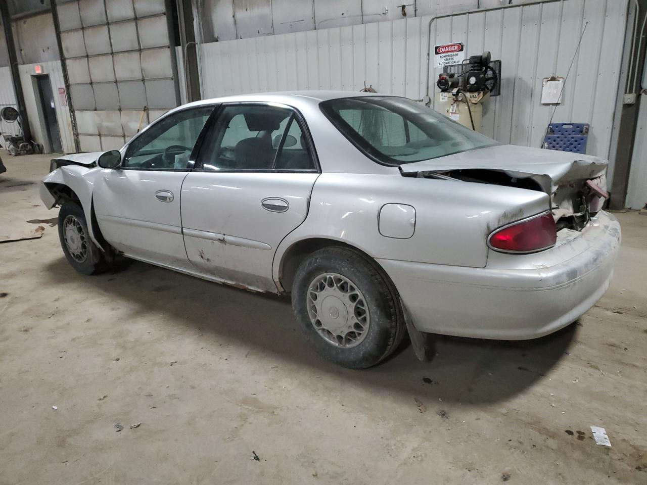2004 Buick Century - Image 2