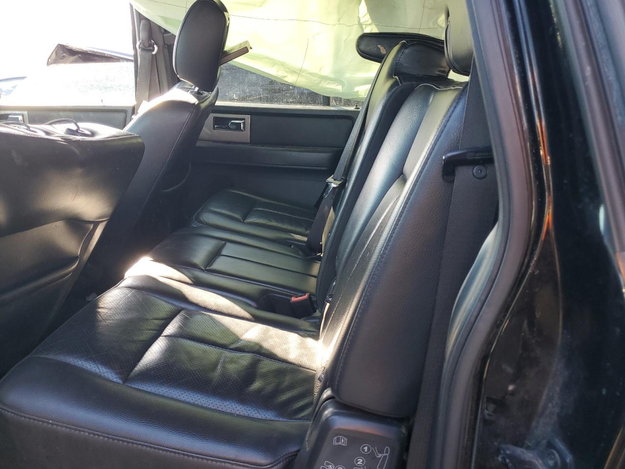 2014 Ford Expedition - Image 11