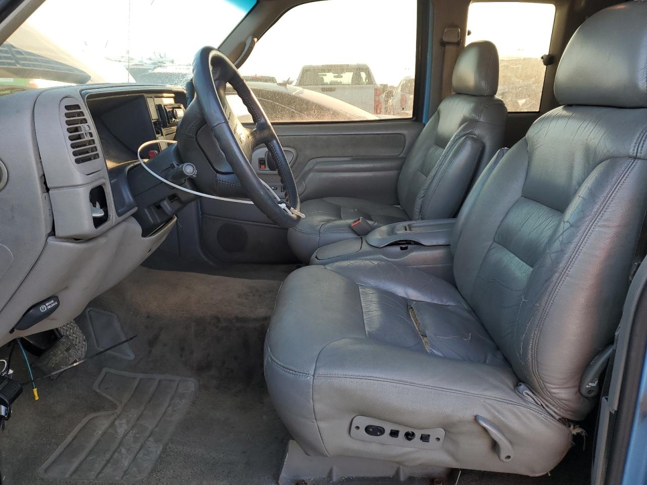 1996 Chevrolet GMT-400 - Image 7