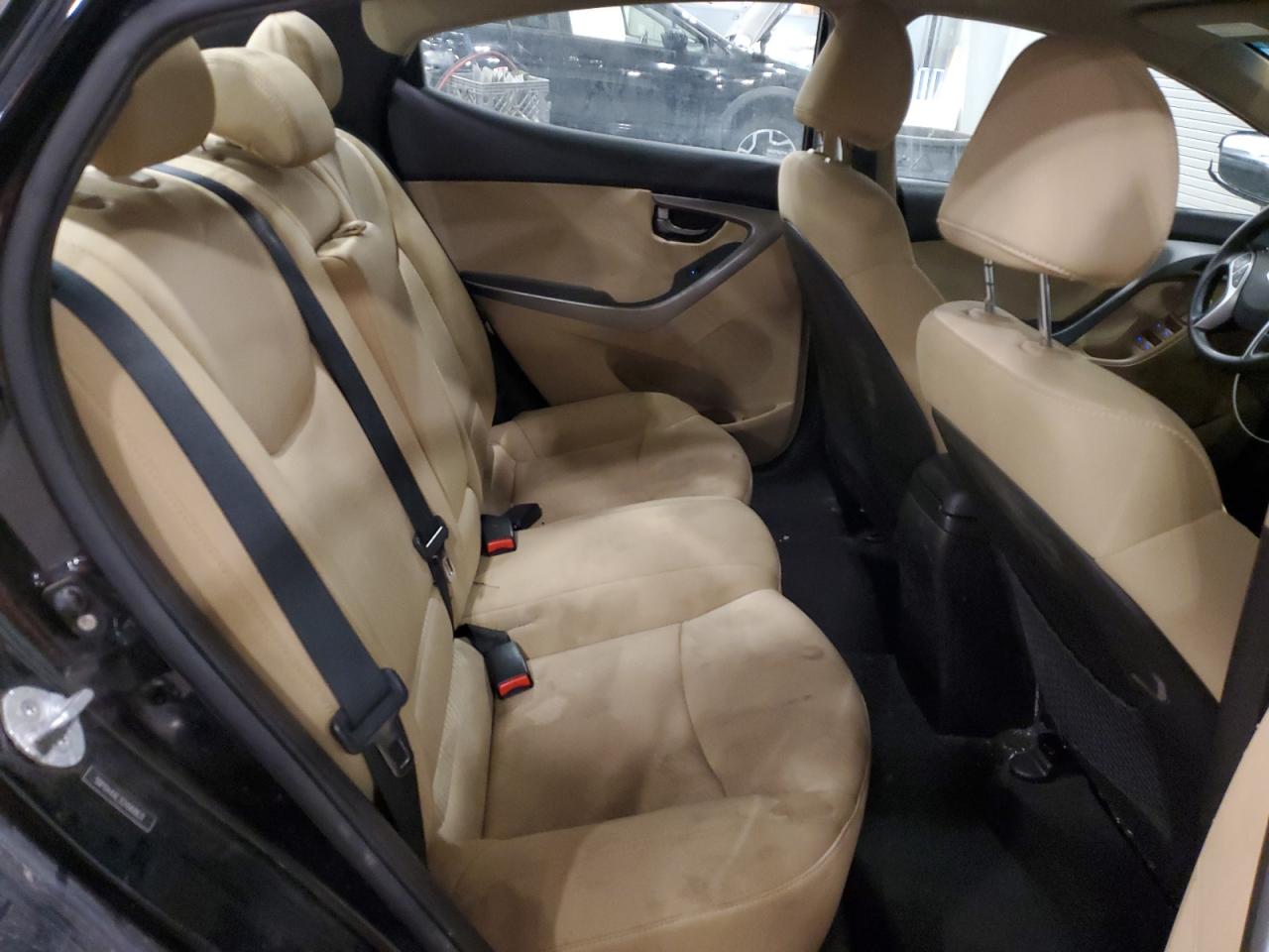 2012 Hyundai Elantra - Image 10