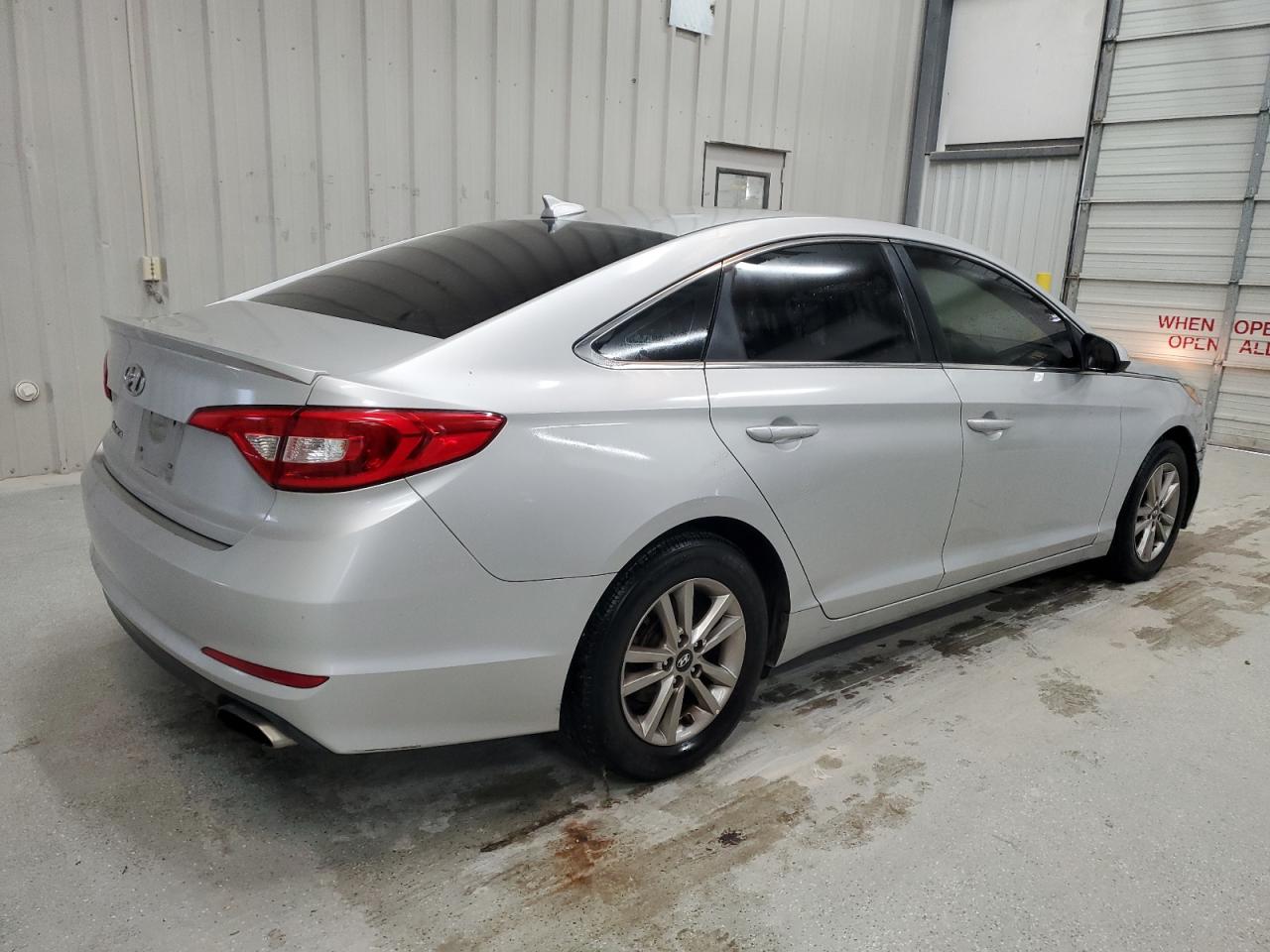 2017 Hyundai Sonata - Image 3