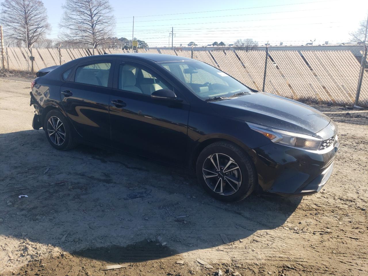 2023 Kia Forte - Image 4