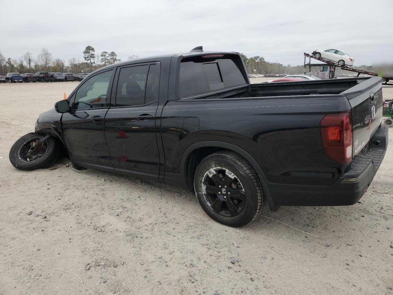 2017 Honda Ridgeline - Image 2