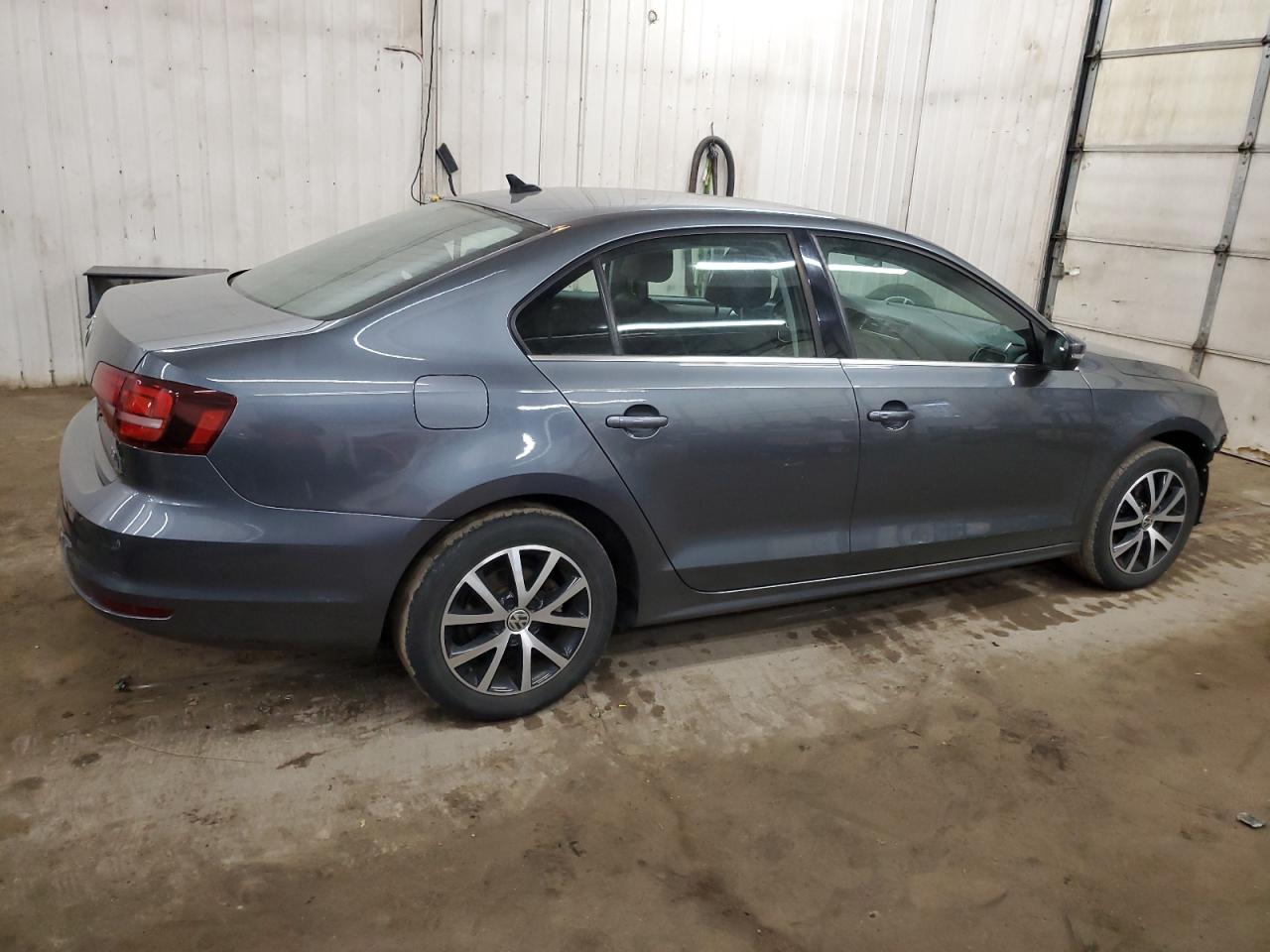 2017 Volkswagen Jetta - Image 3