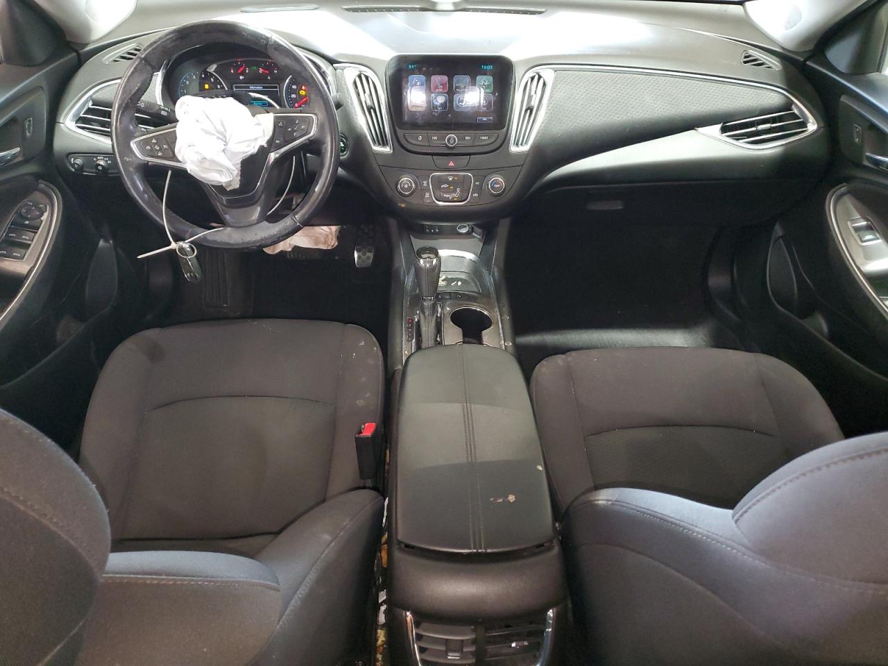 2017 Chevrolet Malibu - Image 8