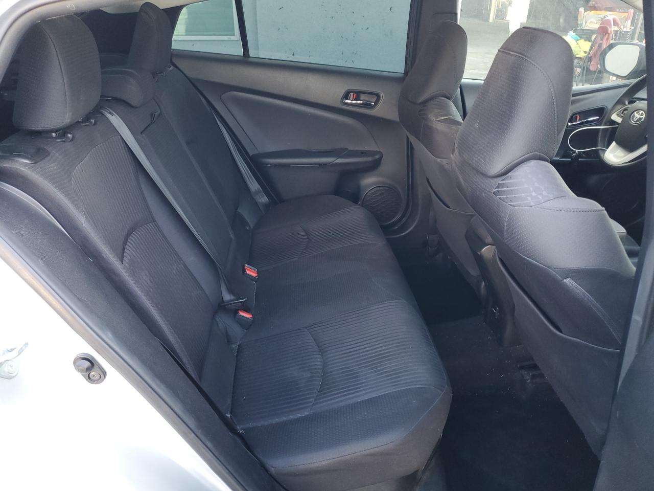 2017 Toyota Prius - Image 10