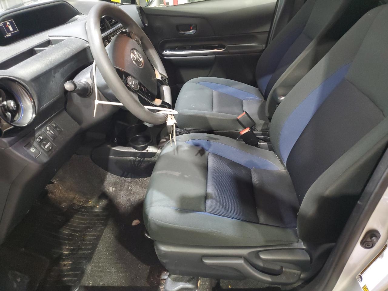 2018 Toyota Prius - Image 7
