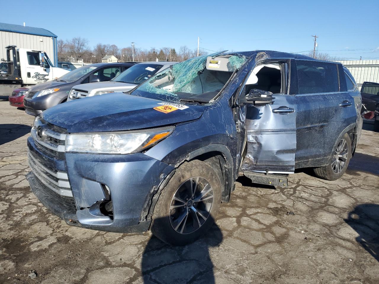 2019 Toyota Highlander - Image 1