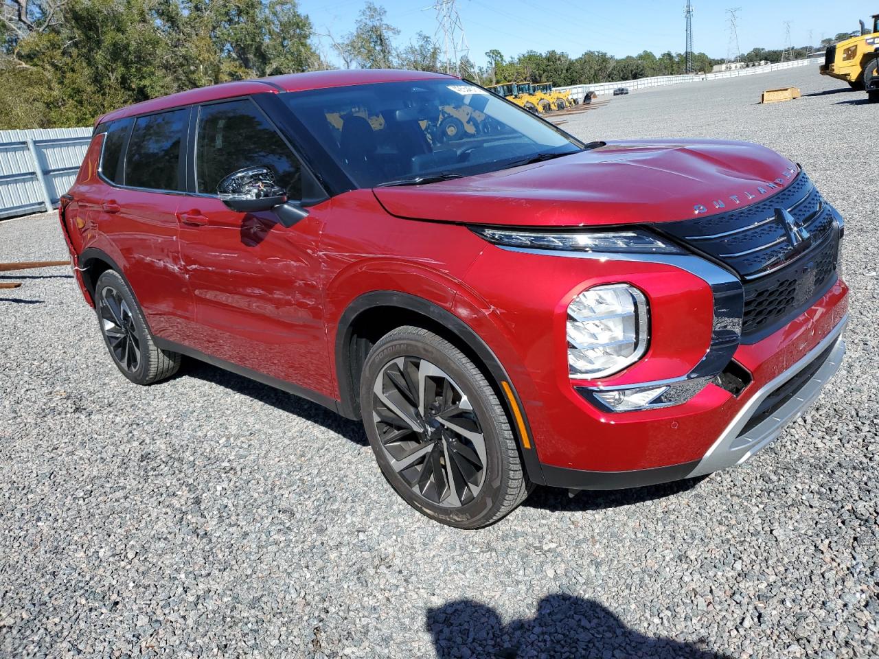 2024 Mitsubishi Outlander - Image 4