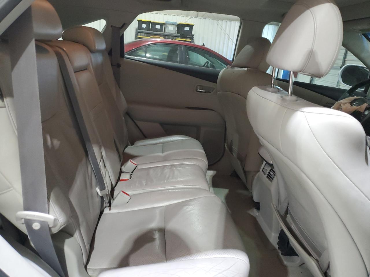 2010 Lexus RX - Image 12