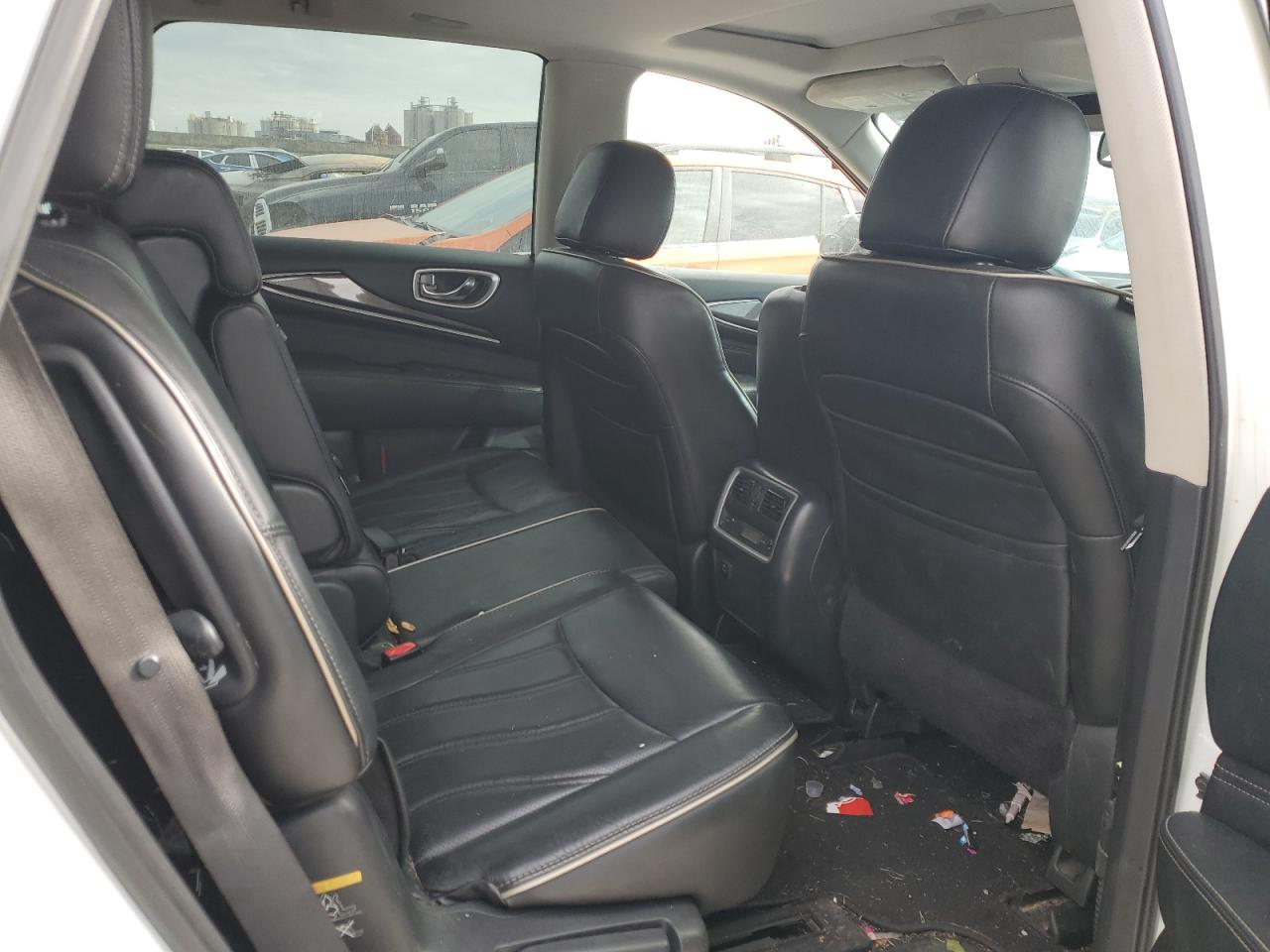 2017 Infiniti QX60 - Image 11