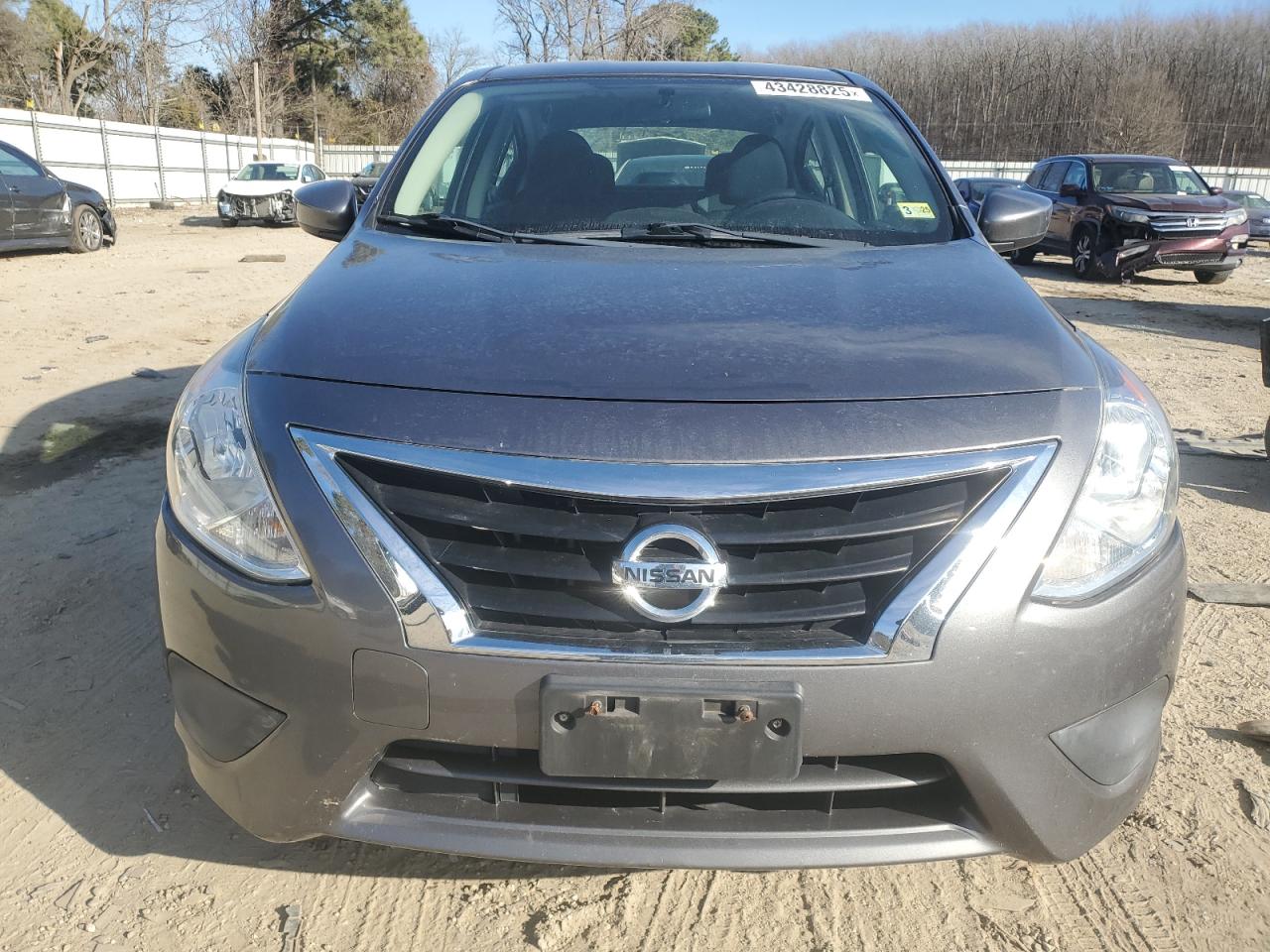 2019 Nissan Versa - Image 5