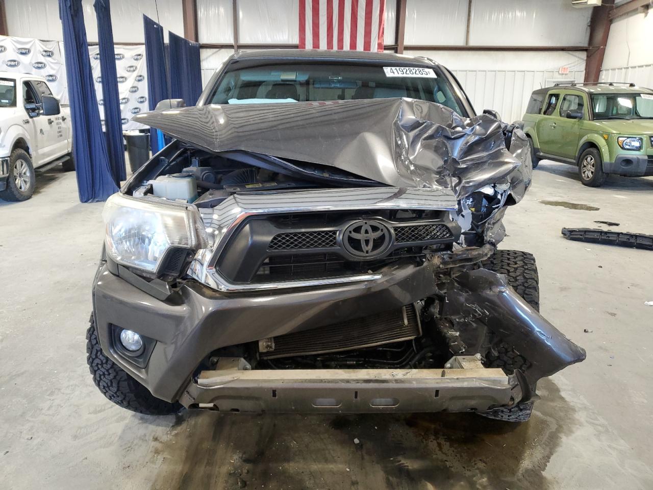 2014 Toyota Tacoma - Image 5