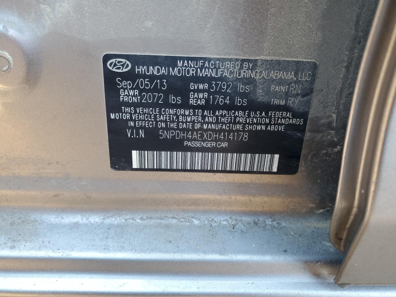 2013 Hyundai Elantra - Image 12