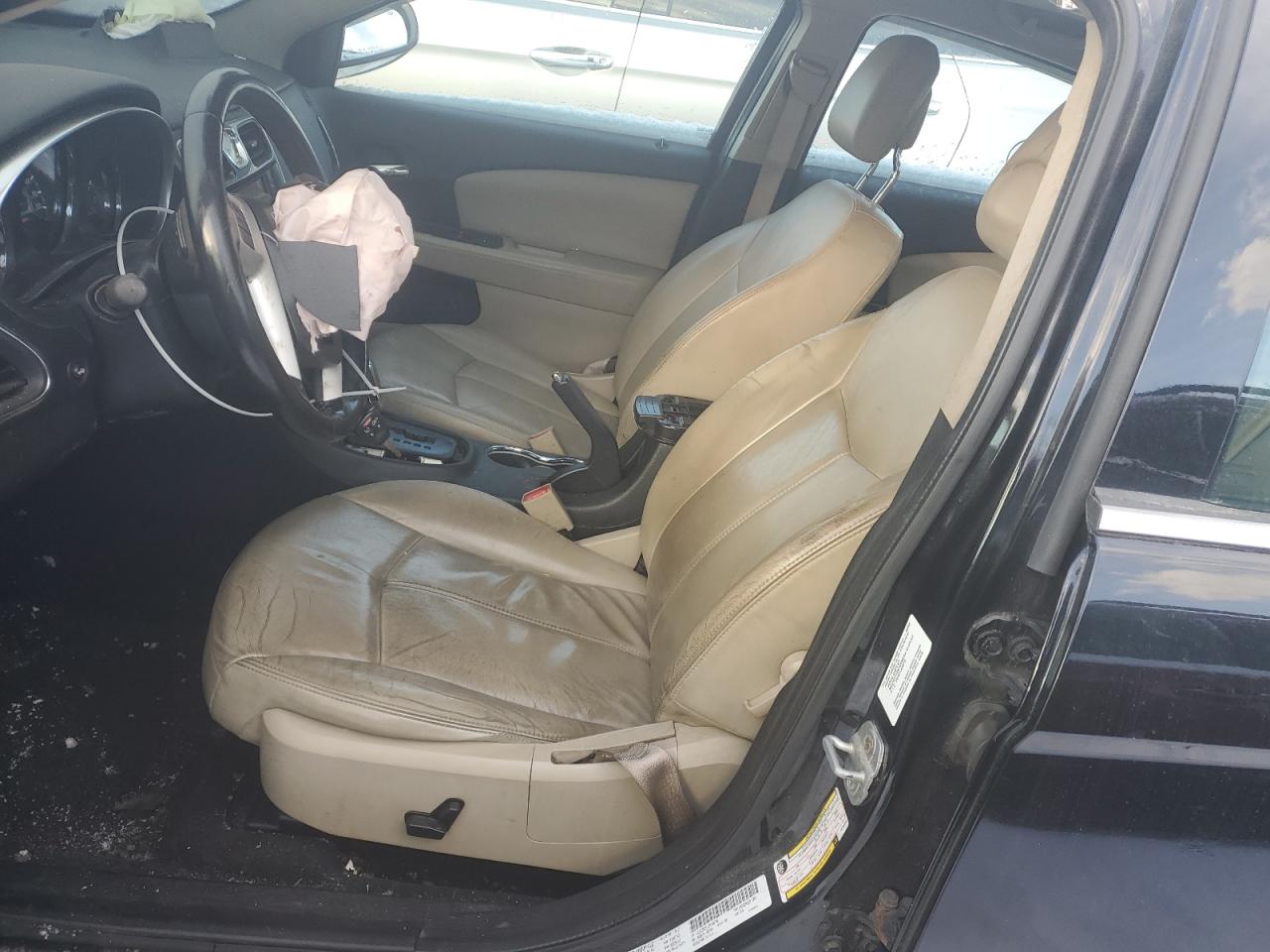 2012 Chrysler 200 - Image 7