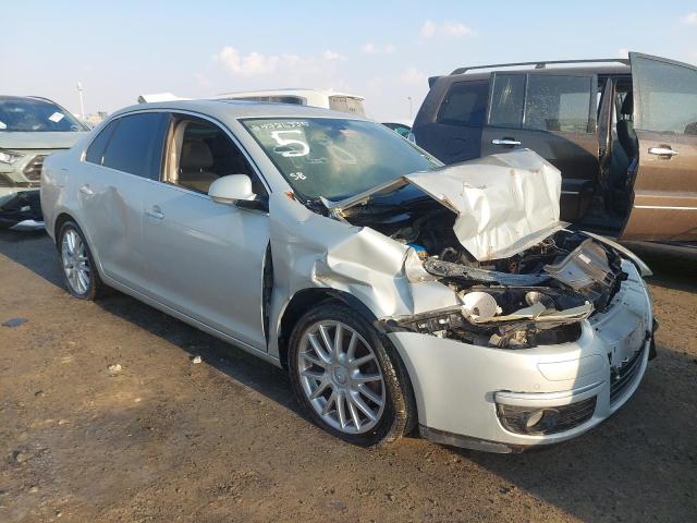WVWSU11K3BM001268 - 2011 Volkswagen JETTA - #undefined