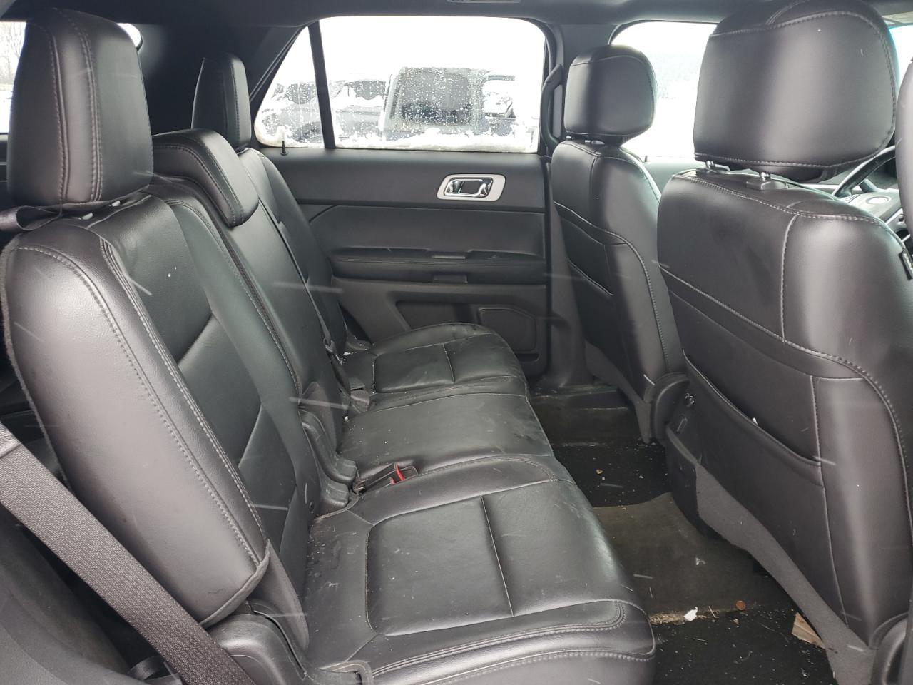 2013 Ford Explorer - Image 11