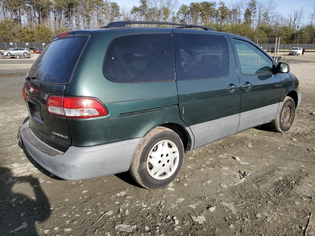 2003 Toyota Sienna - Image 3
