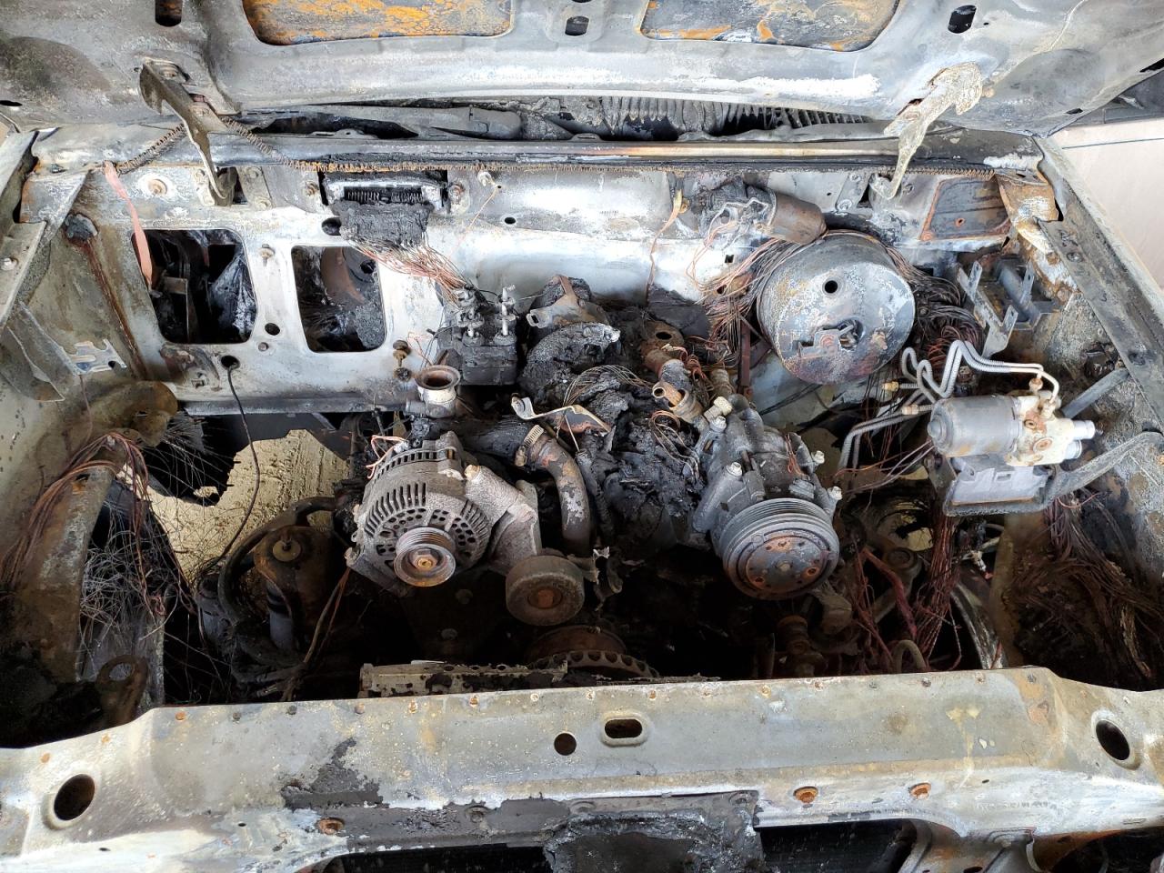 1995 Ford Explorer - Image 12