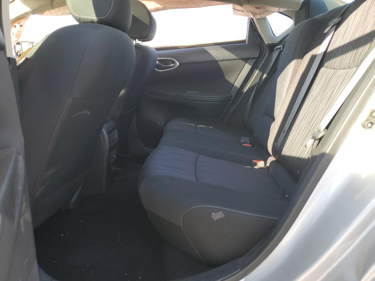 2019 Nissan Sentra - Image 10