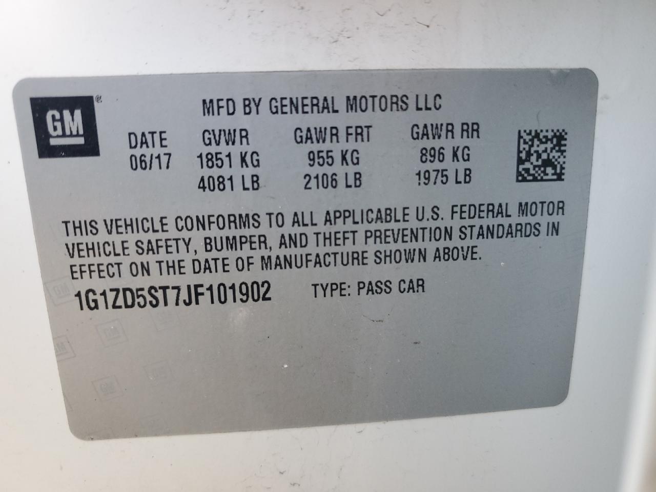 2018 Chevrolet Malibu - Image 14