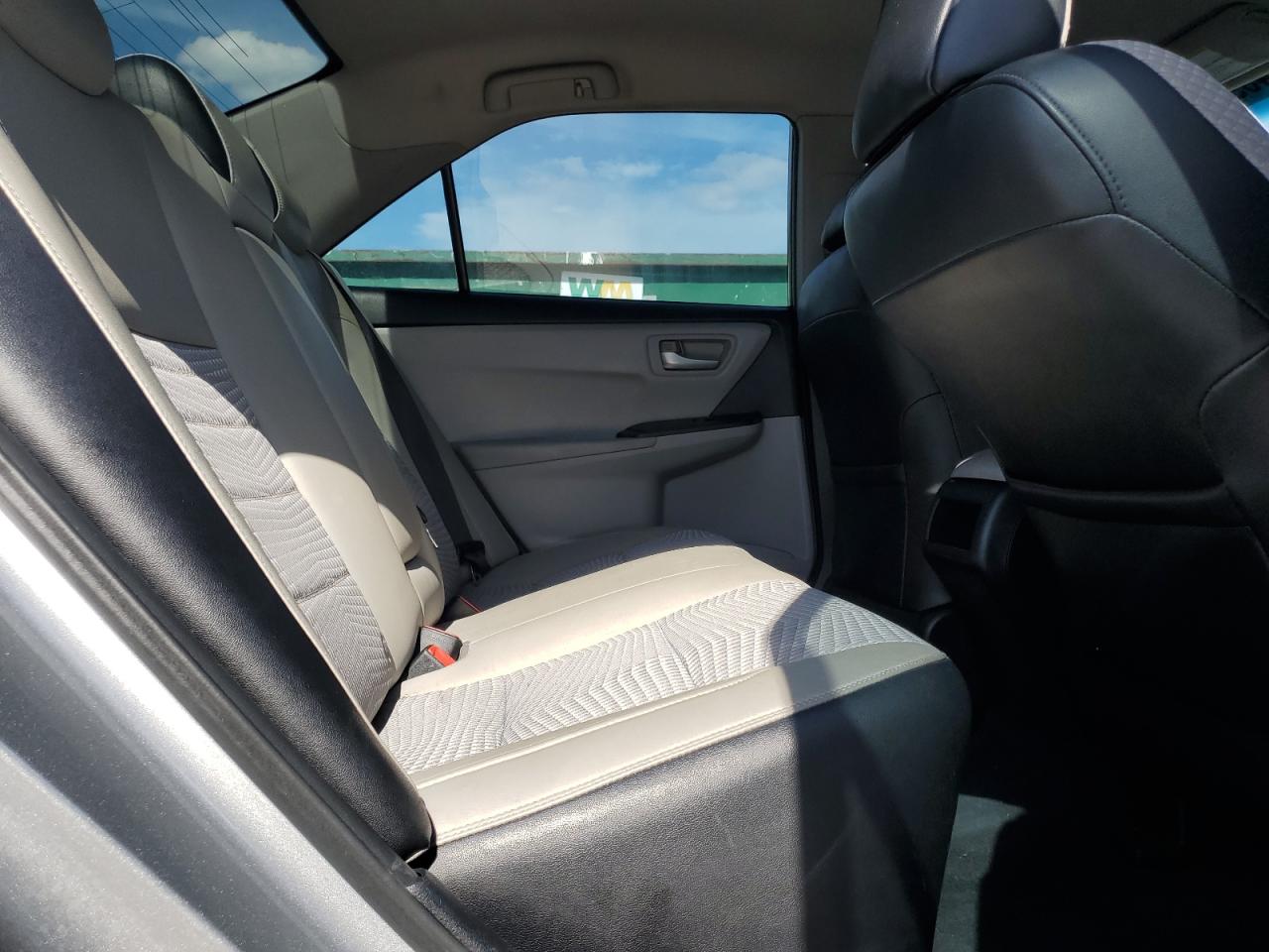 2015 Toyota Camry - Image 10