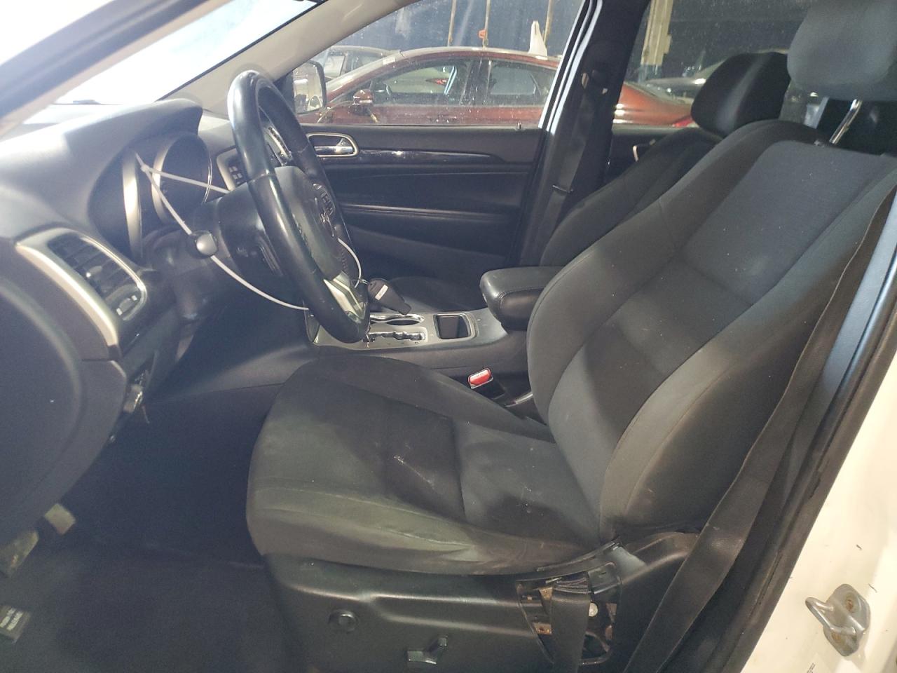 2011 Jeep Grand Cherokee - Image 7