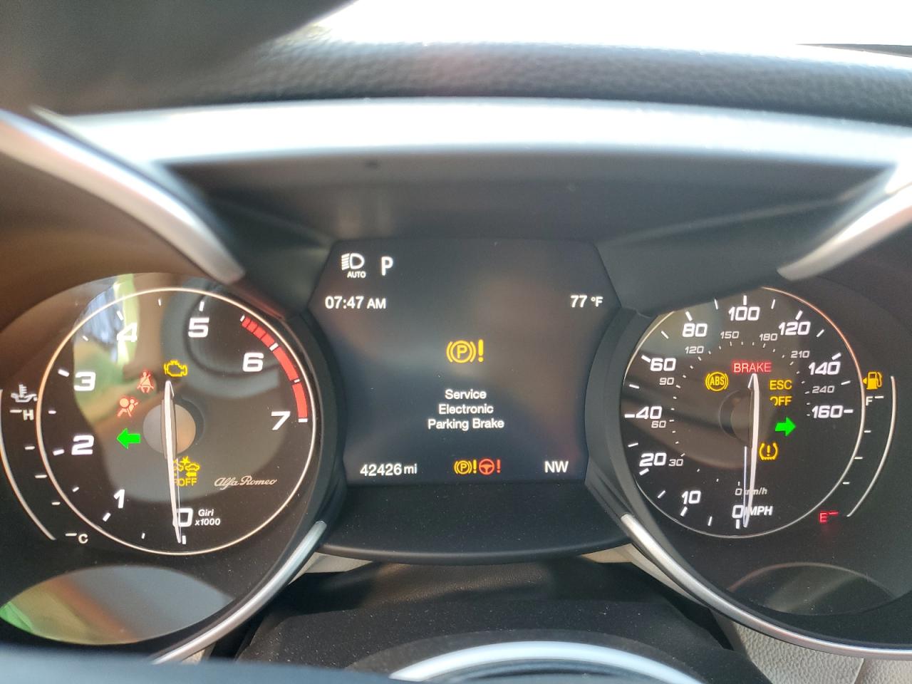 2021 Alfa Romeo Giulia - Image 9