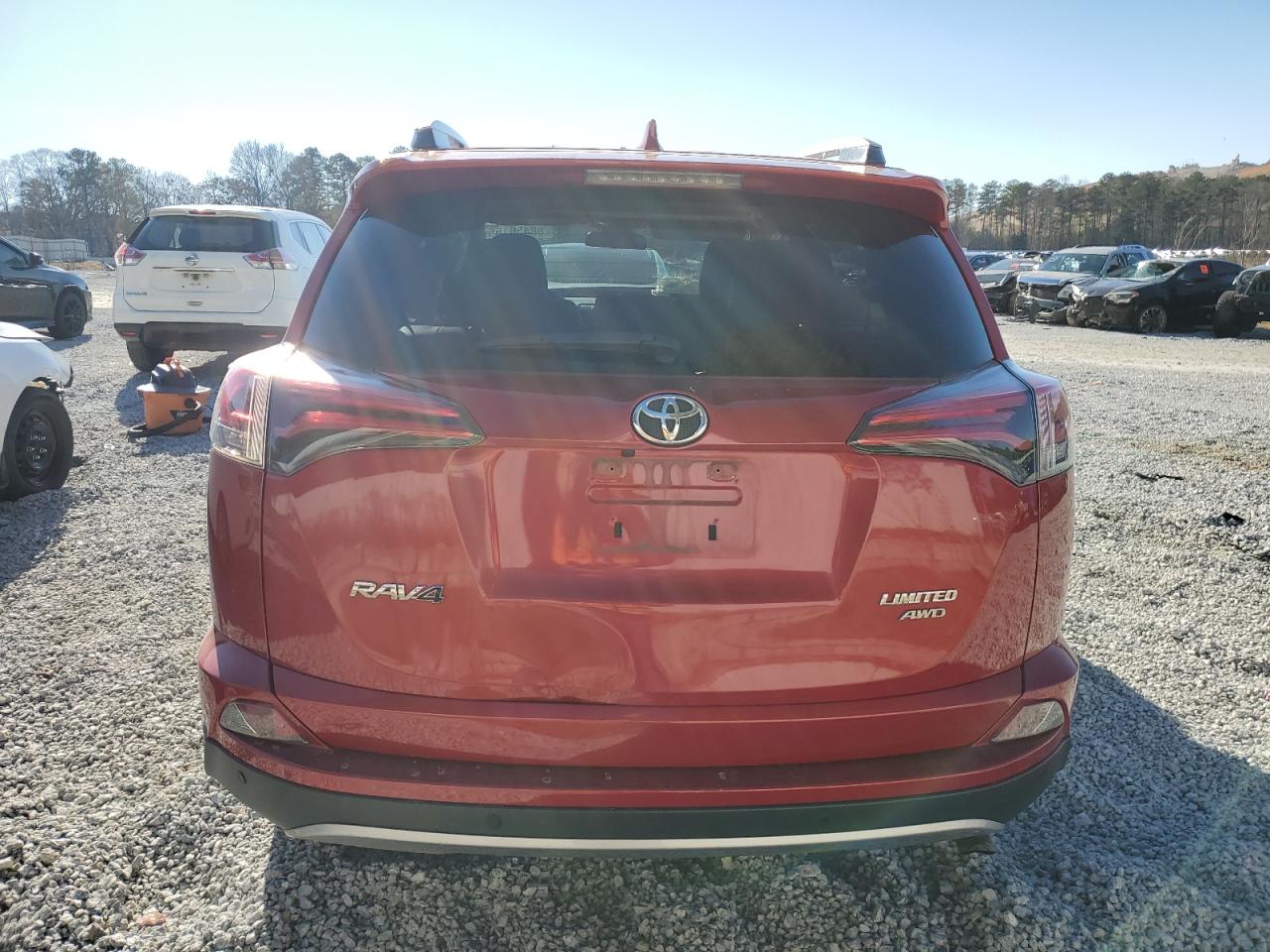 2017 Toyota RAV 4 - Image 6