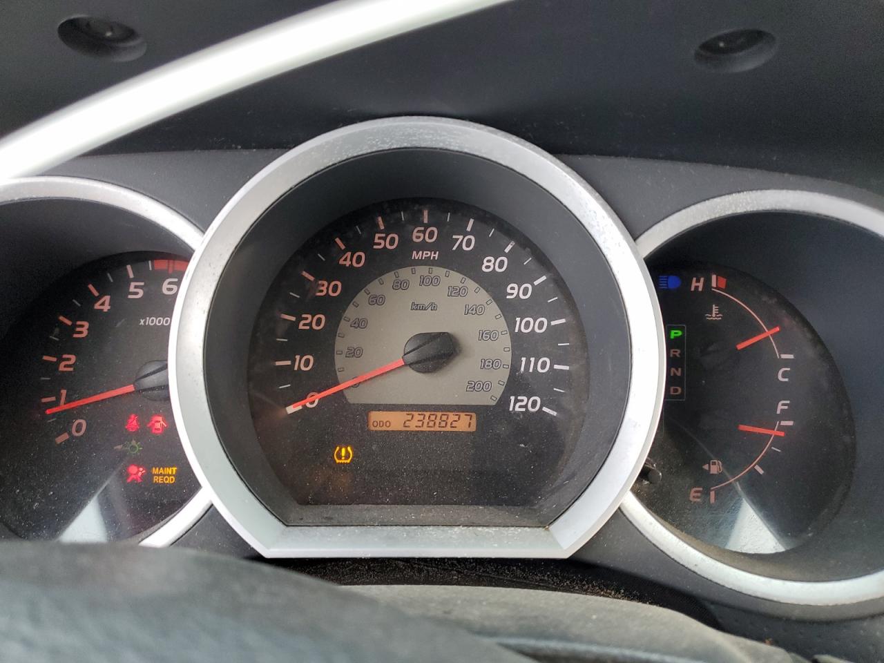 2010 Toyota Tacoma - Image 9
