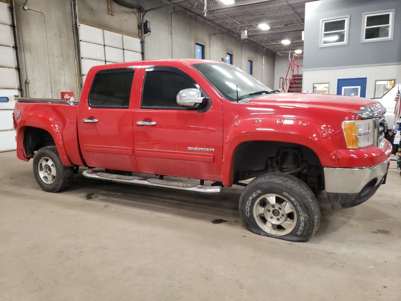 2011 GMC Sierra - Image 4