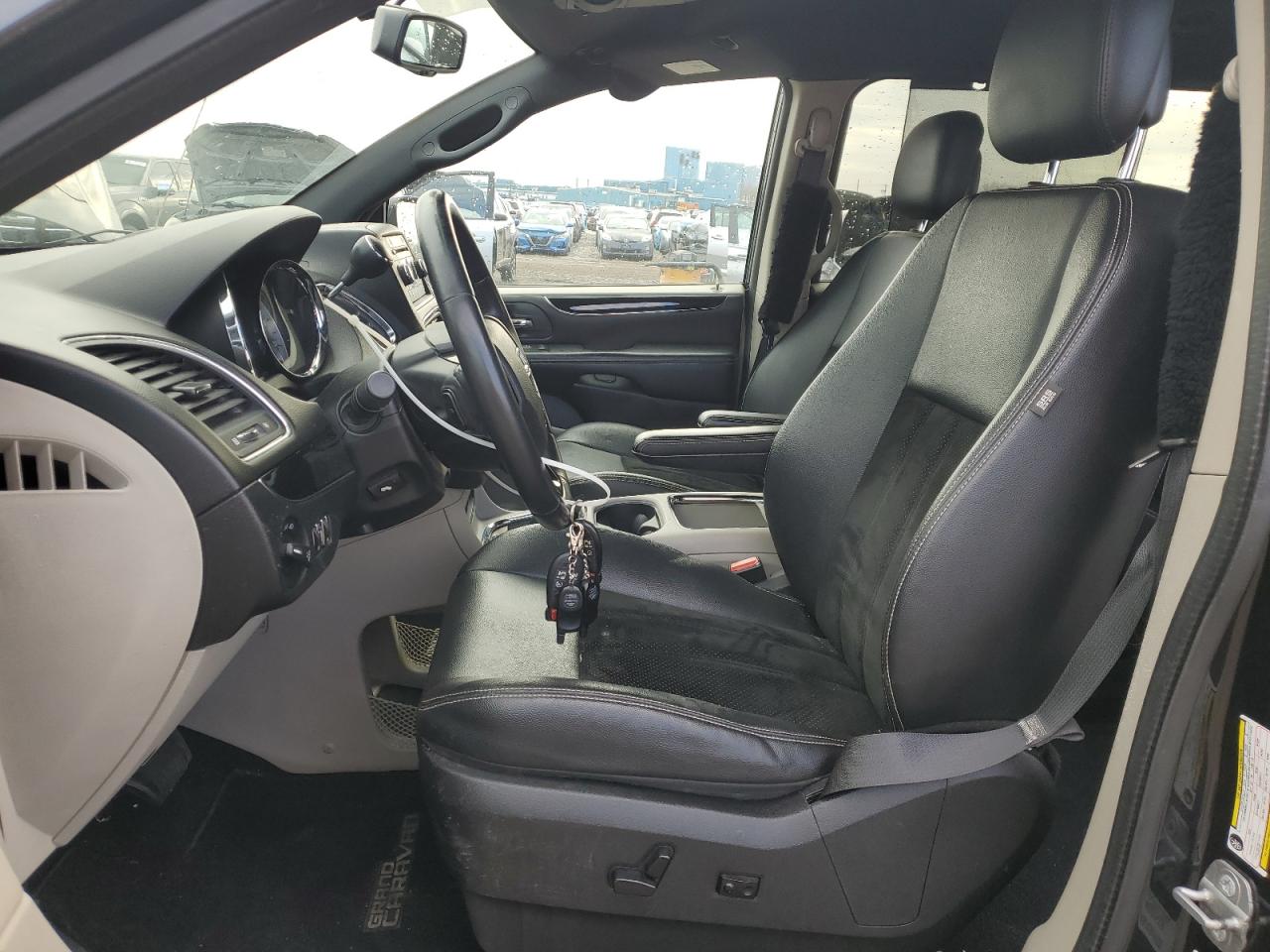 2014 Dodge Caravan - Image 7